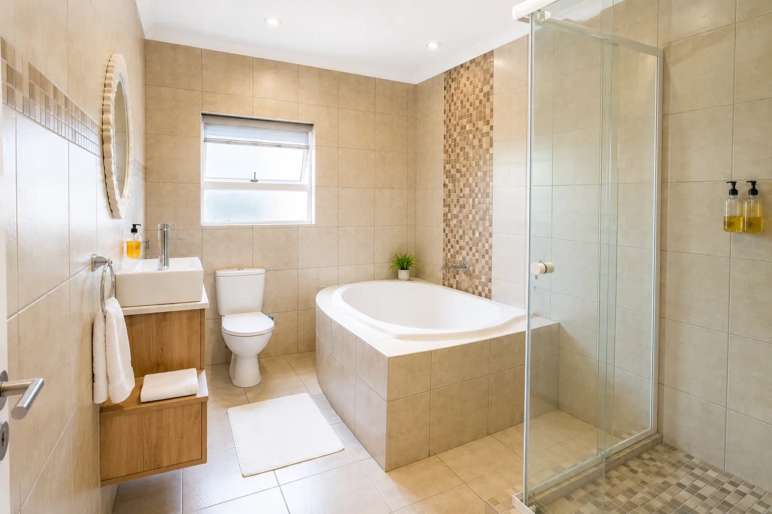Luxury Self-Catering Unit view 6